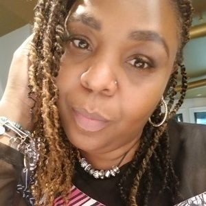 Meet your Posher, Latonya